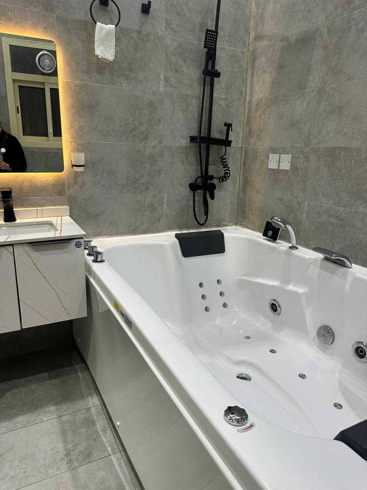 هوم ليا للشقق الفندقيه Apartment *